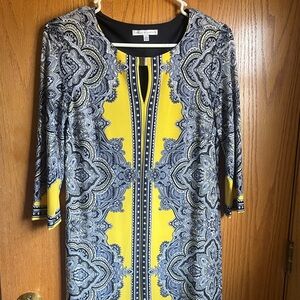 Sandra Darren Black and Yellow Graphic Blouse
